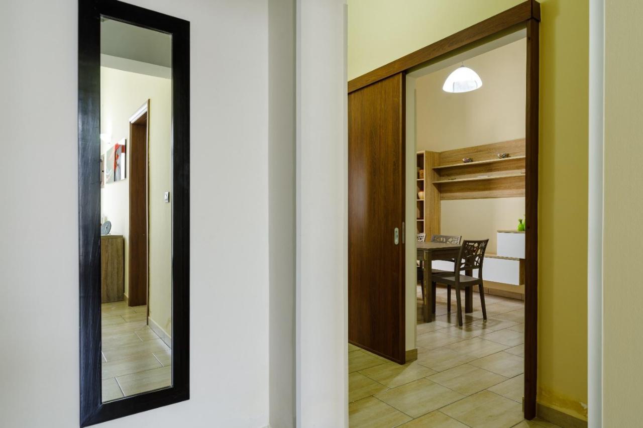 Vacation Rental "Nonna Cecilia" Lecce Bagian luar foto
